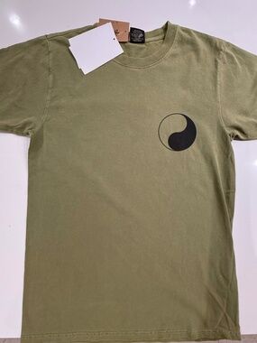 Stüssy Yin Yang Graphic Tee — Olive Green | Size Small